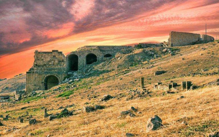 10 Ancient Cities That Disappeared Without a Trace